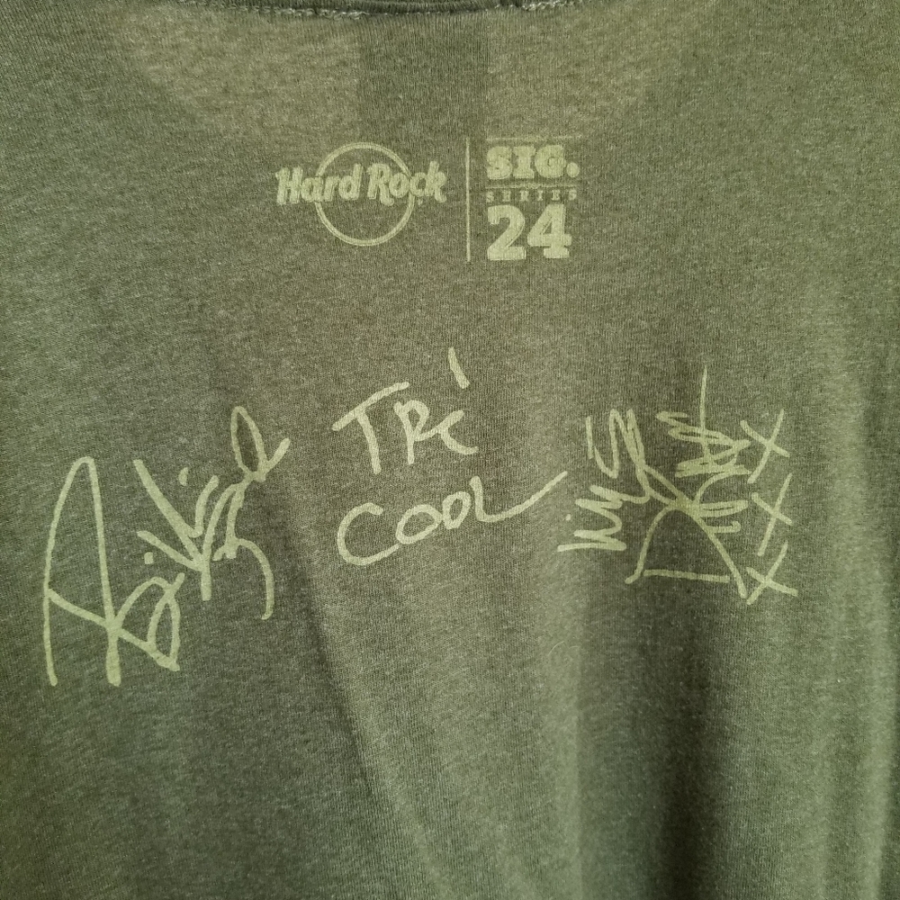 Mens Hard Rock Cafe Signature Series #24 tshirt